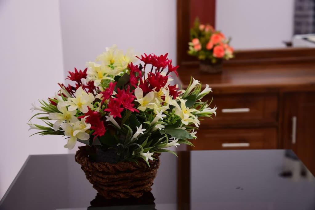 Saru Holiday Apartment - Upto 6 Guests Kandy Eksteriør bilde