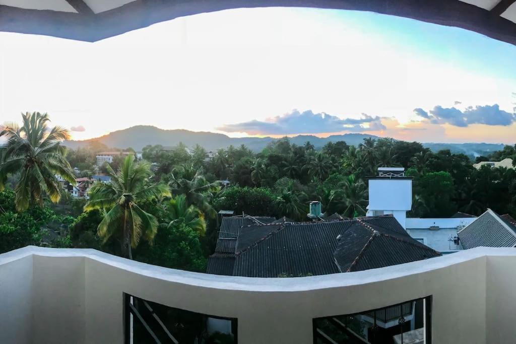 Saru Holiday Apartment - Upto 6 Guests Kandy Eksteriør bilde